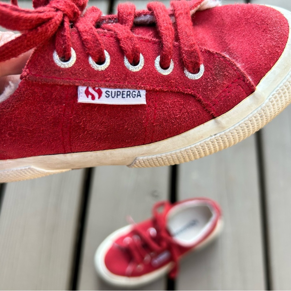 Superga Red Suede Kids Lace Up Sherpa Lined Sneakers | size 29 Kid Size 12